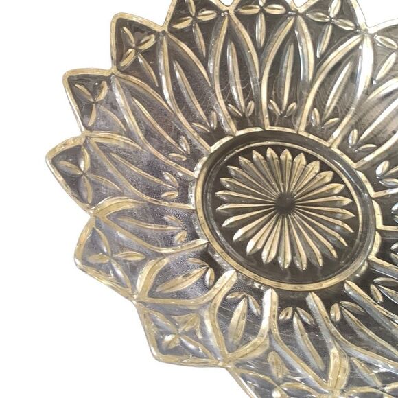 Vintage Federal Large Glass Petal Serving Platter Bowl- Classic Elegance for You - Picture 7 of 11